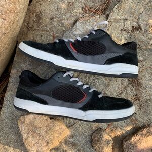 Airwalk Black and Gray Suede and Leather Skateboard Sneakers with Red Skater